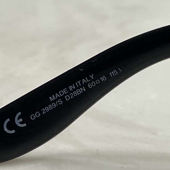 Gucci Black sunglasses wrap frame EUC